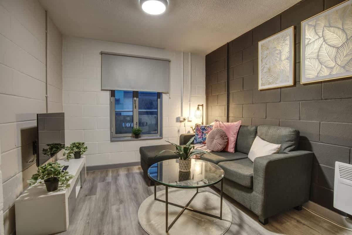 1Br City Centre Apt, Self Check In, Wifi, By Derbnb Sheffield Zewnętrze zdjęcie